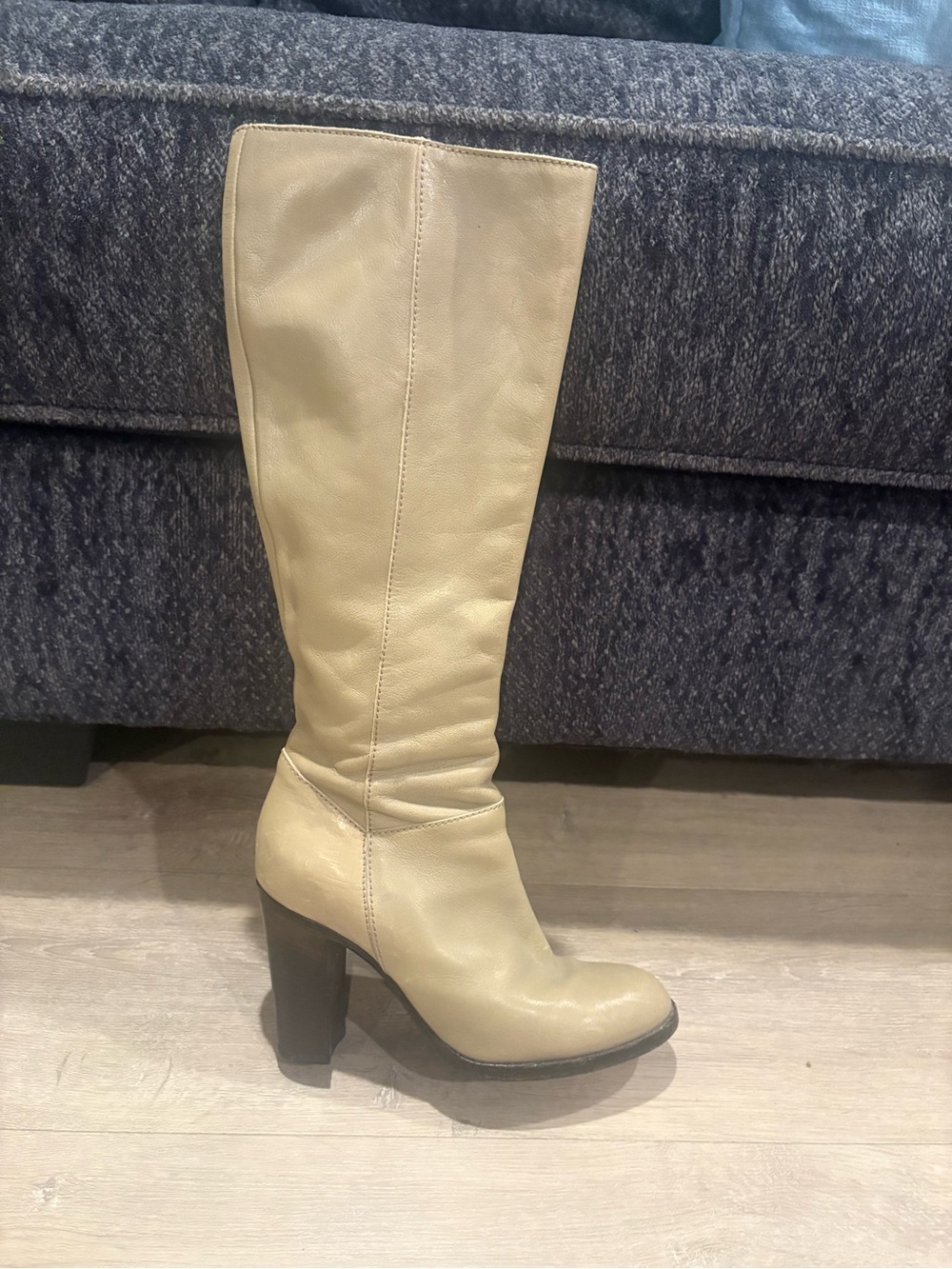 Lautre Chise Italian Beige Women’s Heels with Leather Sole